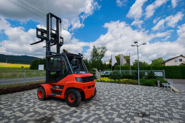 Bazarové vysokozdvižné vozíky – skvělá volba